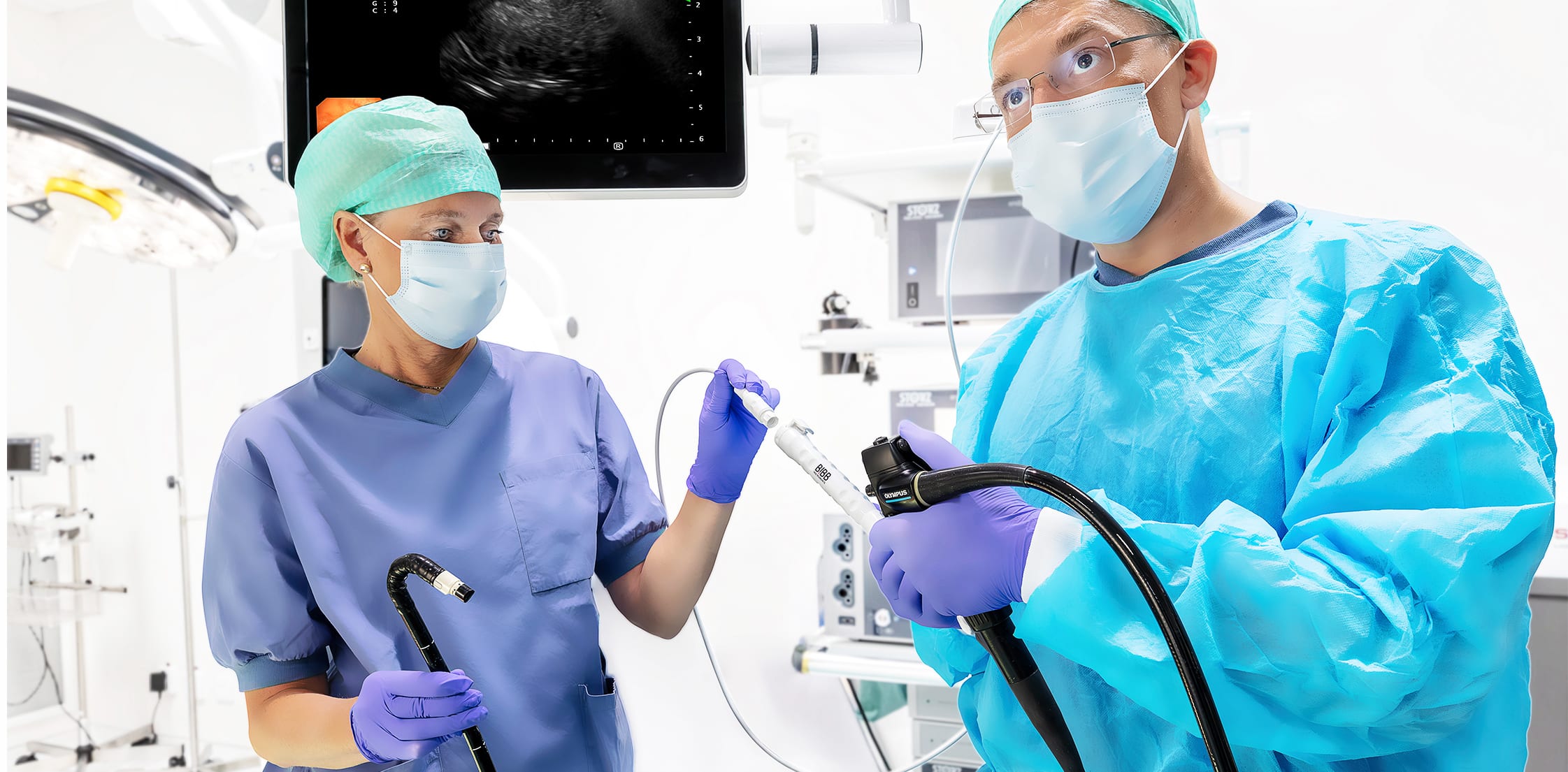 Läkare och sköterska använder Endodrill